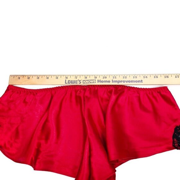NEW Torrid Red Satin Lingerie Shorts Black Lace Plus Size 1X - Picture 3 of 6